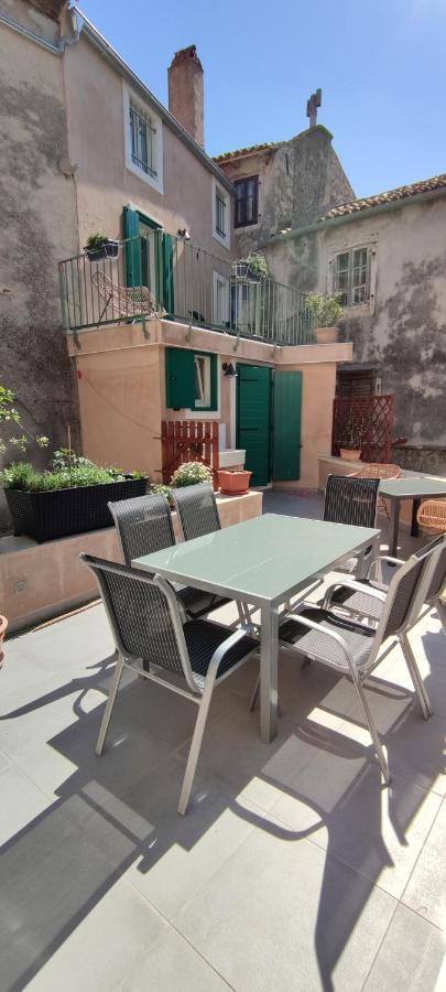 Luxury Apartment - Old Soul With A New Heart 크레스 외부 사진